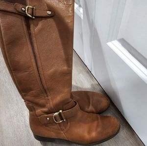Leather boots in good condition